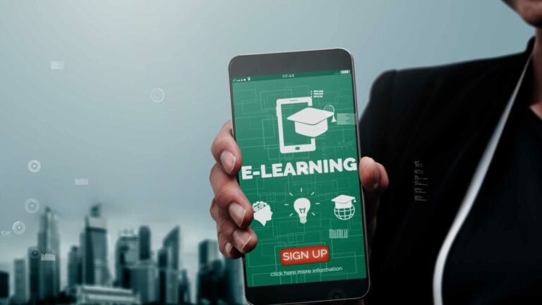 Mobile Apps in Online Learning